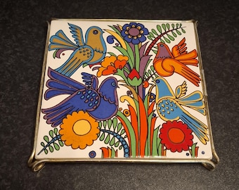 Vintage Coaster by the brand Villeroy & Boch - Acapulco bird and flower motif from the 1970s - Brass Frame