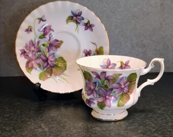 Cup & Saucer – Royal Albert – Purple Violet Men – Kitchen - Collectibles - Tableware - Coffee / Tea