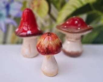 Set of 3 Ceramic Mushrooms - Red with white dots - Autumn - Decoration
