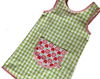 Spring-fresh apron dress with pocket