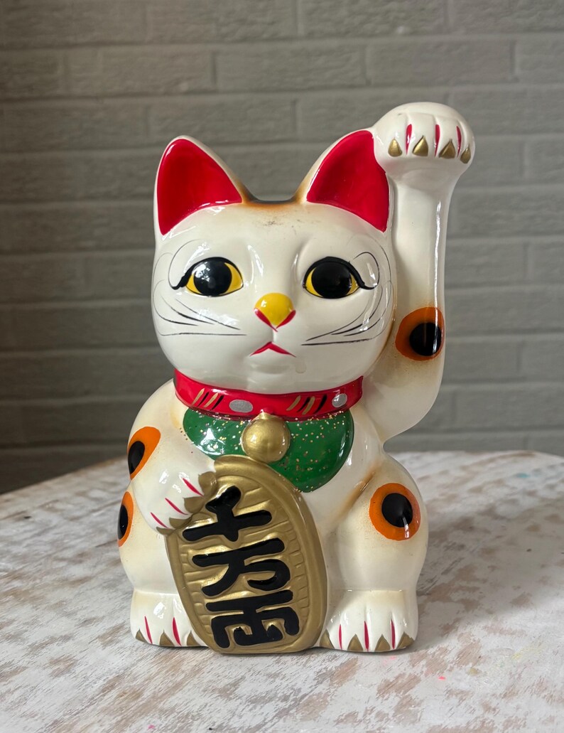 Japanese Beckoning Cat MANEKI NEKO Left Hand Piggy Bank