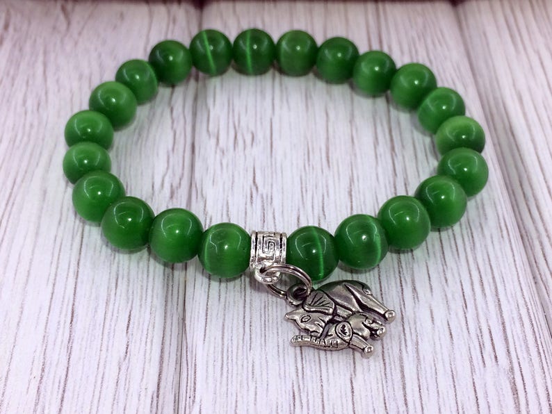 Cat eye bracelet Elephant Protection gemstone Green chakra Spiritual bracelet Evil eye bracelet Green cat eye Gemstone amulet Charm bracelet