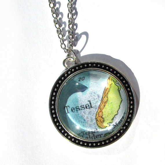 Personalized Map necklace - Wadden islands 30 mm