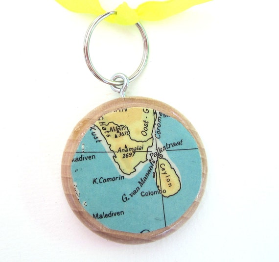 Personalized World map keychain - Asia variations