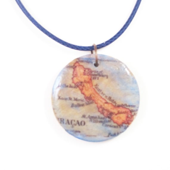 Personalized wooden necklace - Central america
