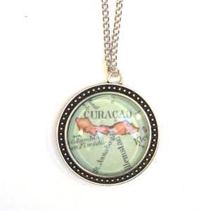 Personalized map necklace - Central america variations 30 mm