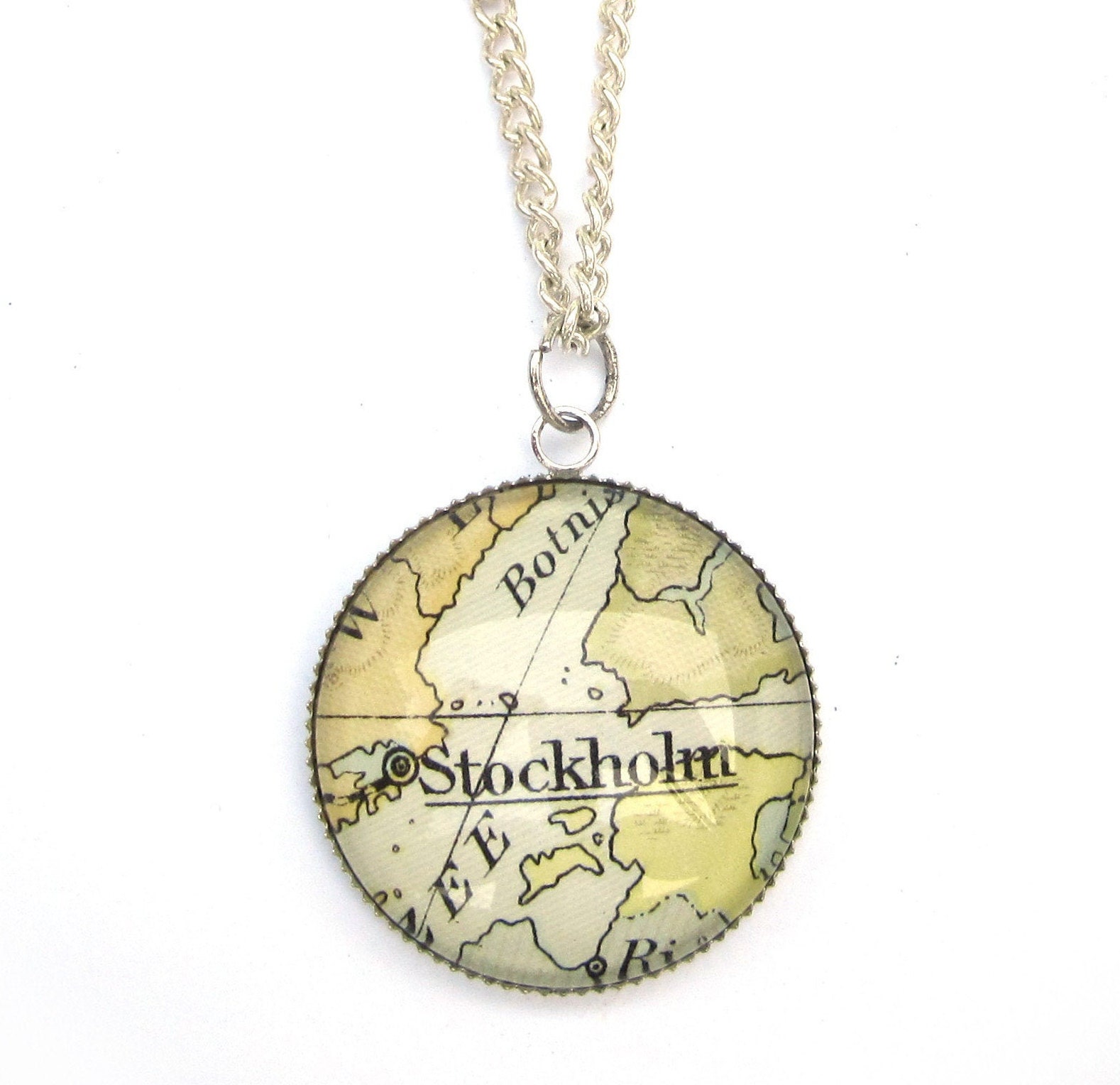 Necklaces Europe variations 25 mm