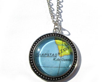 Map necklaces - Africa variations 30 mm