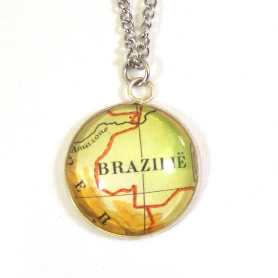 Personalized map Necklace - Latin America variations 25 mm