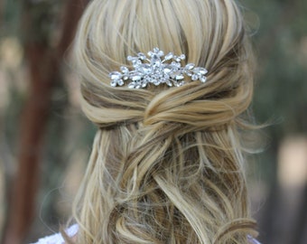 Wedding Accessory, Wedding Comb, Bridal hair comb, Hair comb, Rhienstone Hair comb, Bridal comb, Cystal hair comb, Bridal accessory,