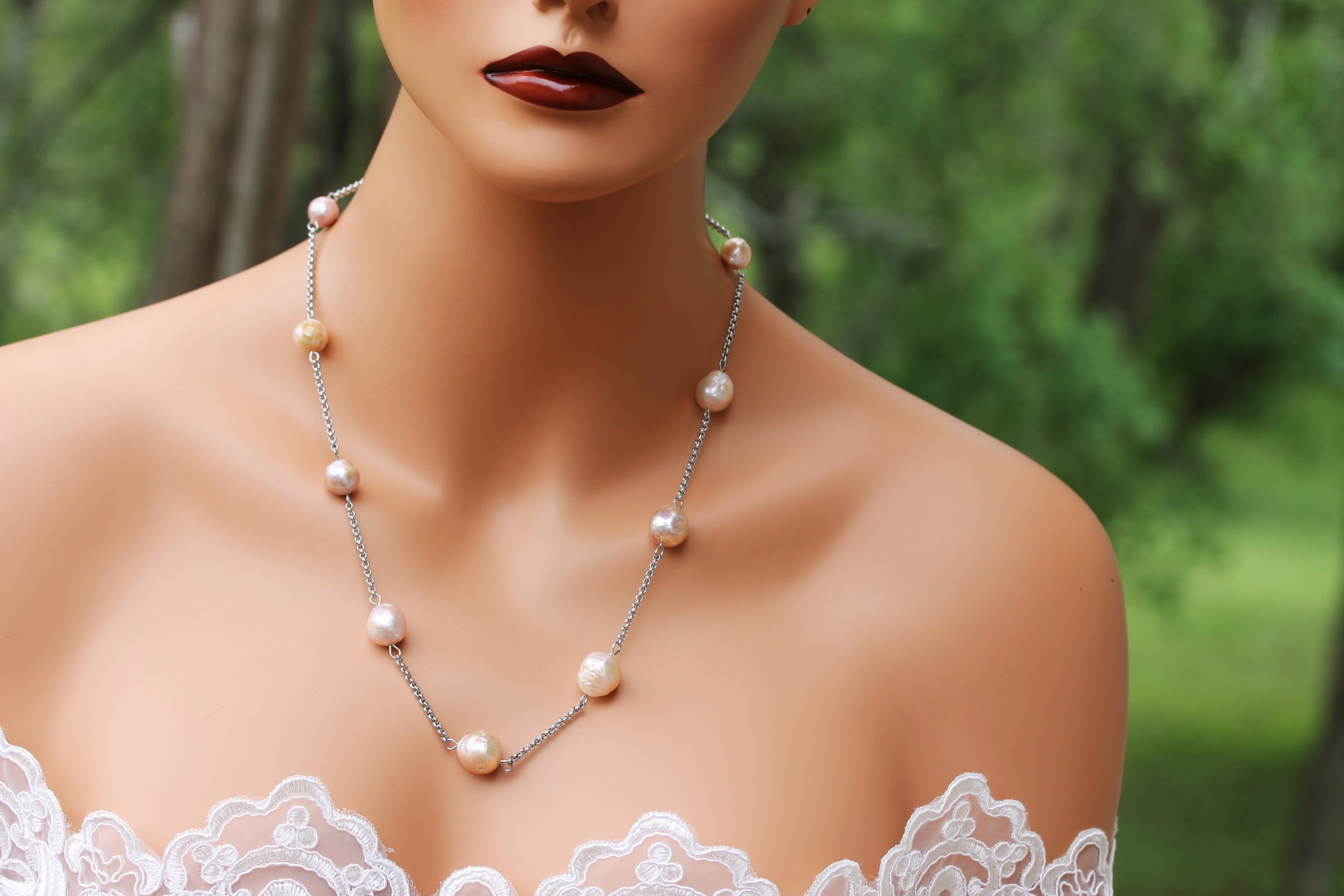 Beautiful Tin-cup jewelry, Pearl necklaces, Pearl jewelry, Japanese Pearls, Pearls, Jewelry sets, Bridal fashion, Gift for mom, Gifts ideas