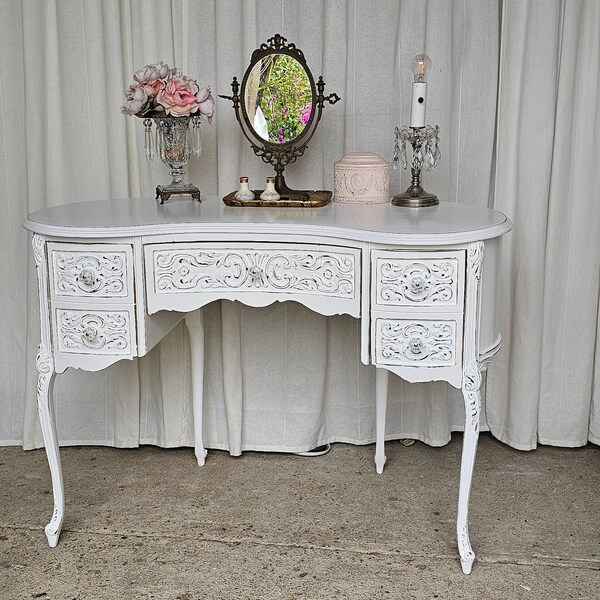 Vintage Vanity Table - Etsy