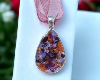 Teardrop Memorial Pendant: Dried Funeral Flower Keepsake Jewelry