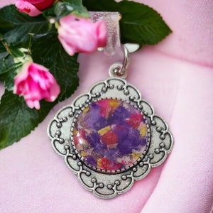 Dried Funeral Flower Pendant, Custom Memorial Jewelry, Flower Pendant, Antique Silver Pendant Funeral Flower Pendant