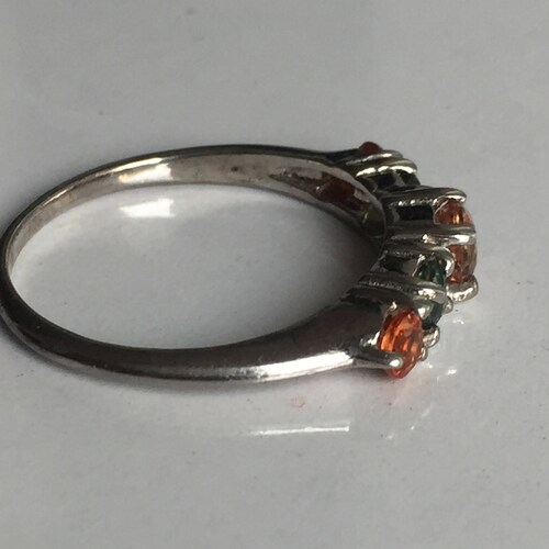 A beautiful ring in 925 shops sterling silver in natural colour sapphire