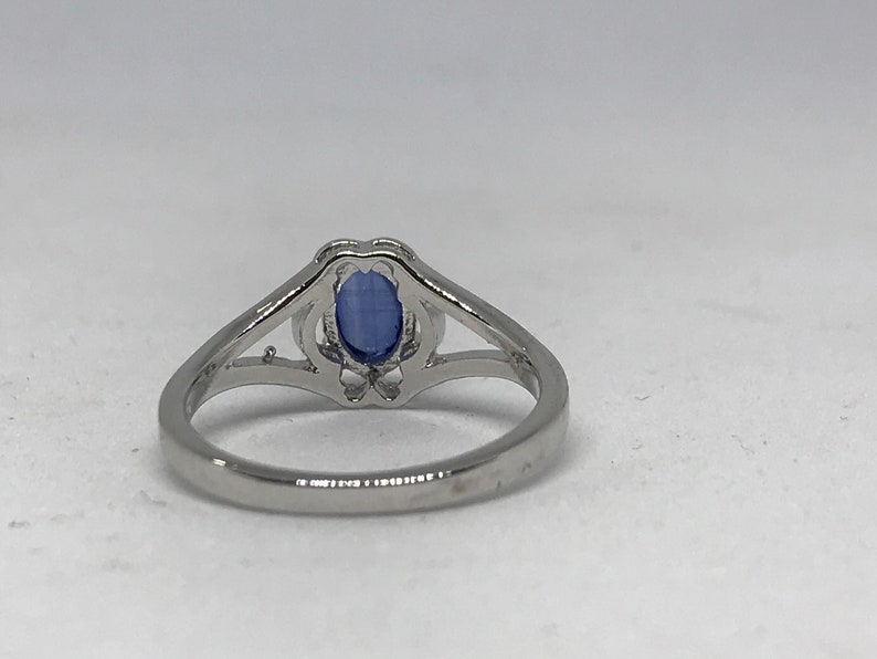 Tanzanite stone ring in 925 sterling silver