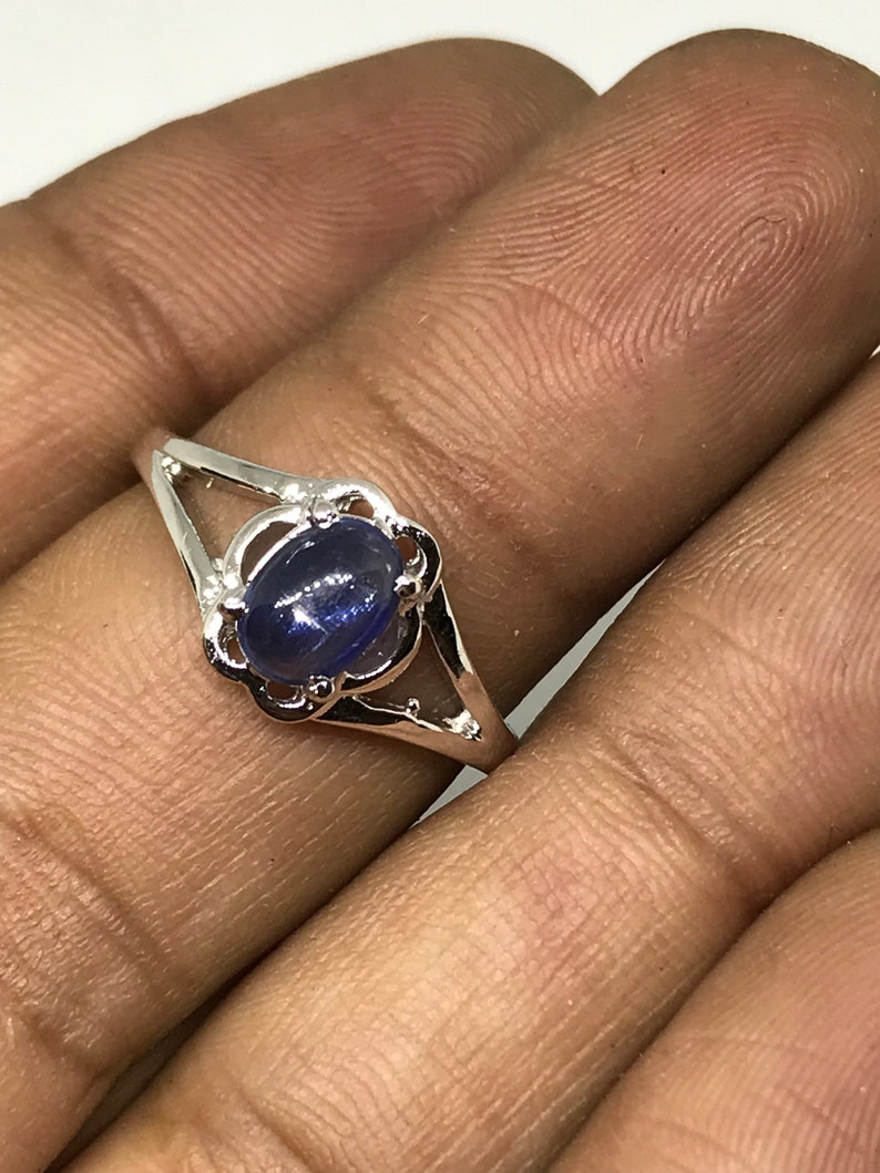 Tanzanite stone ring in 925 sterling silver