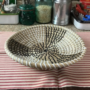 Round Hanging Basket