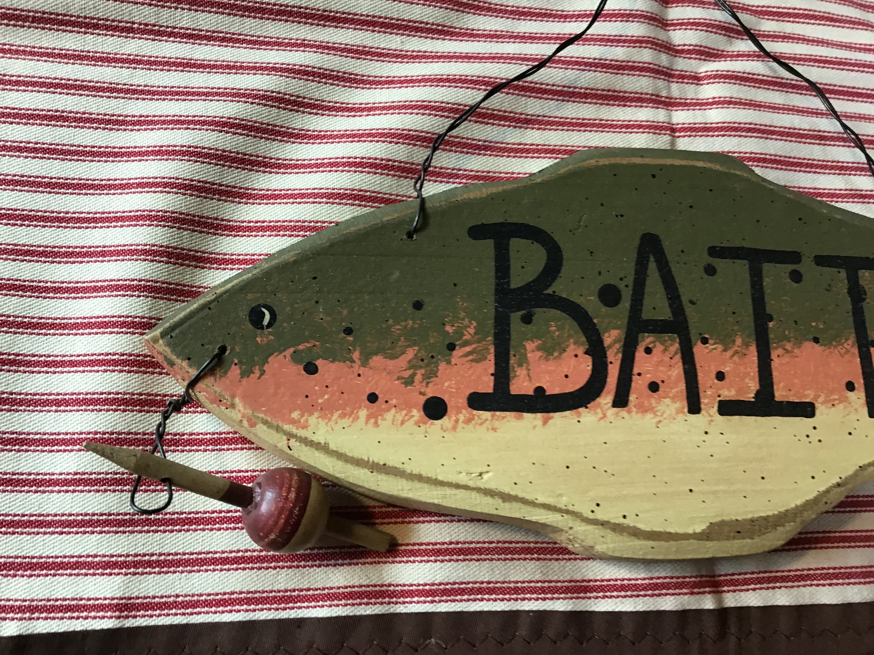 木製の吊り下げ式魚 - Etsy 日本