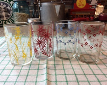 Red Craft Juice Glasses / Set of 4 / Swanky Swags / Flower Burst