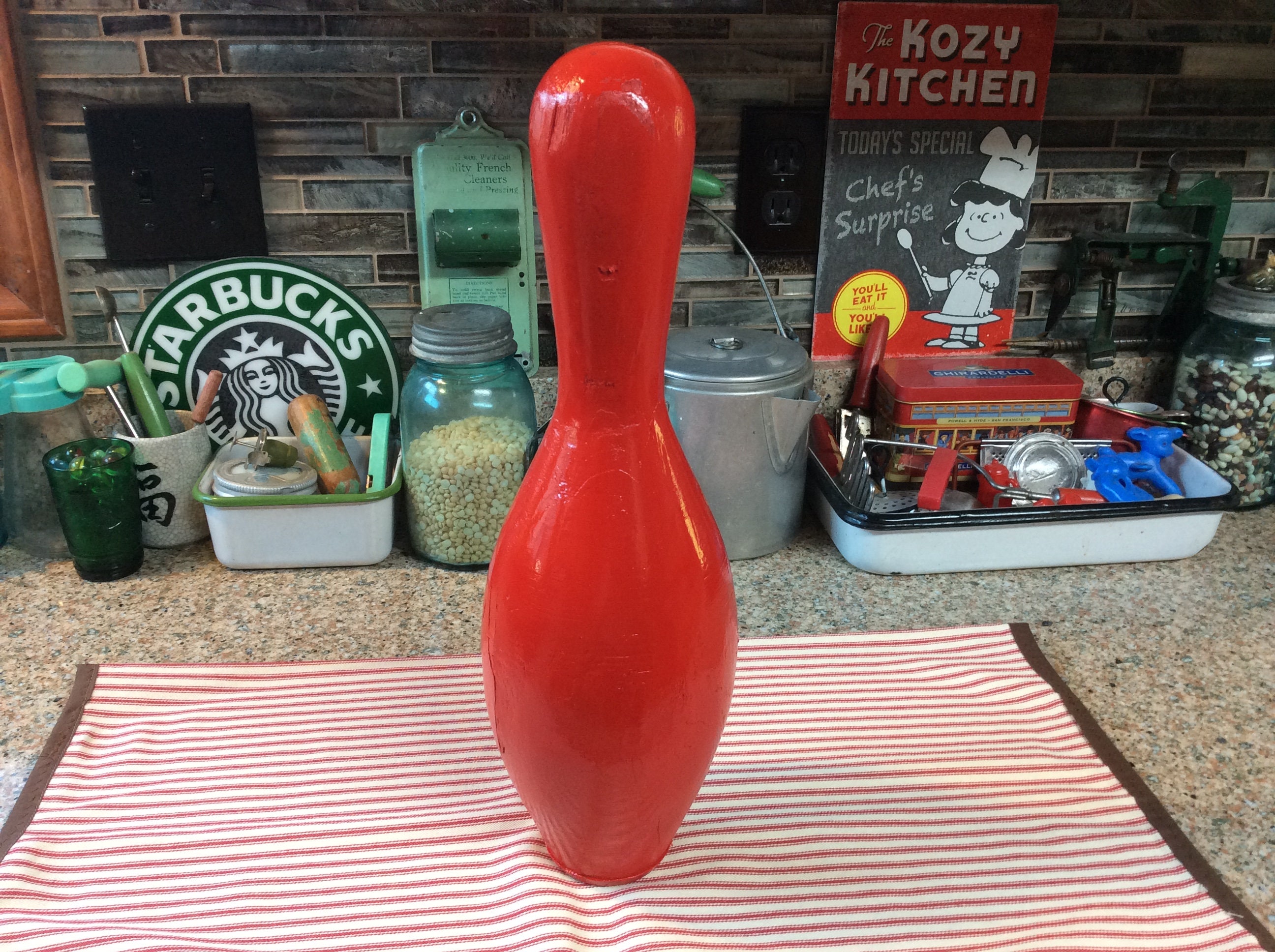 Épingles de jonglerie vintage / bowling qu'il est possible de