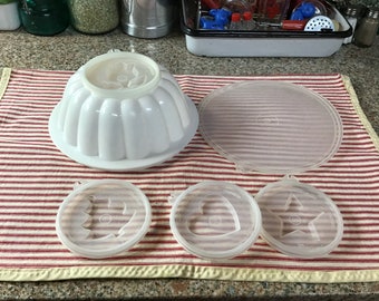 Tupperware Mold / 4 Design Tops