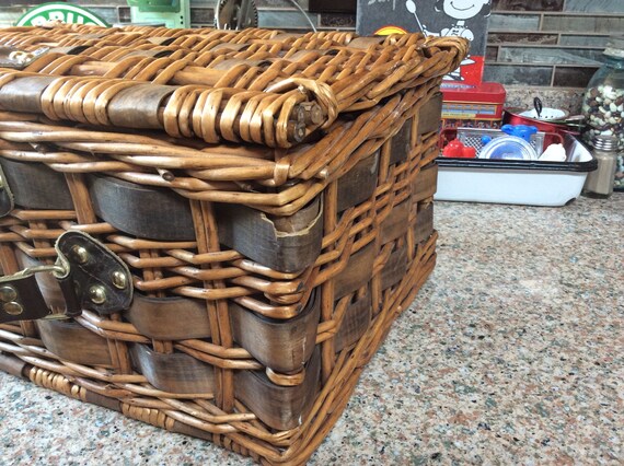 Wicker Picnic Basket / Wicker Tray - image 10