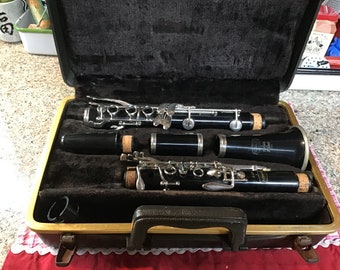 Bundy Clarinet in Case