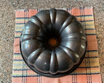 Non Stick Bundt Pan