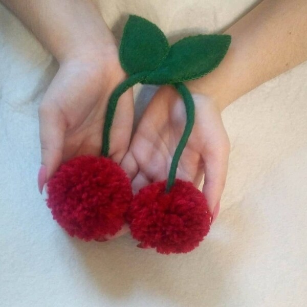 Cherries catnip toy/Cat toy/Cat nip/Felt cat toy/Catnip cherries/pompom cherries/pompom cat toy