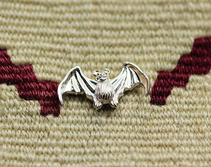 Sterling Silver Bat Collar Pin, Gothic Bat Charm, Vintage Lapel Pin, Halloween Bat Accessory, Men’s Gothic Jewelry, Vampire Brooch Jewelry