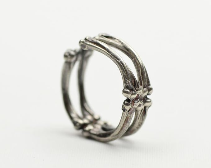 Sterling Silver Gothic Bone Ring | Unique Skeleton-Inspired Band | Adjustable Punk Rock Jewelry for Men and Women | Halloween Gift Skeleton