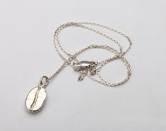 Collier grain de café | Pendentif grain de café en argent | Charm grain de café | Charm en argent sterling 925 | Chaîne en argent simple | Fine chaîne en argent