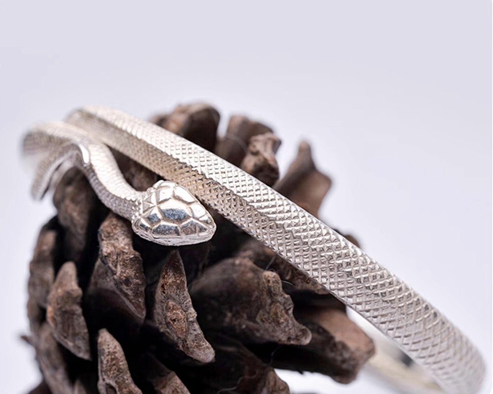 Mahsa Snake Bracelet – Swashaa