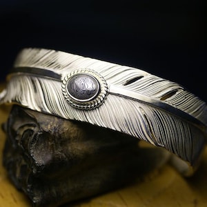 Sterling Silver Feather Cuff Bracelet, Handcrafted Men Jewelry, Nature-Inspired Feather Bangle With Damascus Steel Centerpiece, Gift for Him