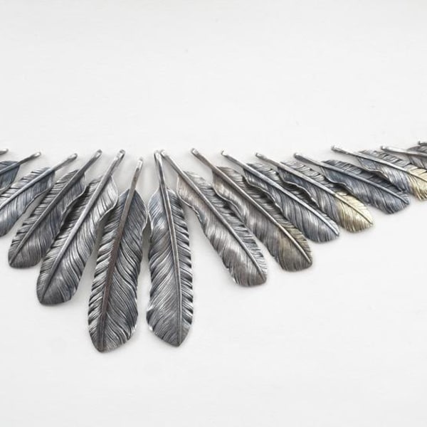Geoxideerde sterlingzilveren veerhanger Indiaanse rustieke Boho Hawk-bedel handgemaakte geoxideerde sieraden