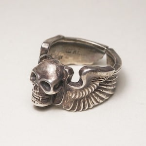 Skull Ring mit Flügeln - Biker Gothic Ring für Männer, Einzigartiger Silber Schmuck, Statement Ring, Handgemachter Punk Schmuck