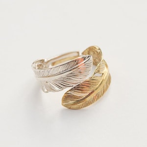 Sterling Silver Feather Wrap Ring, Mixed Metal Ring Unisex, Gold and Silver Feather Ring, Boho Feather Jewelry, Nature Two-tone Ring