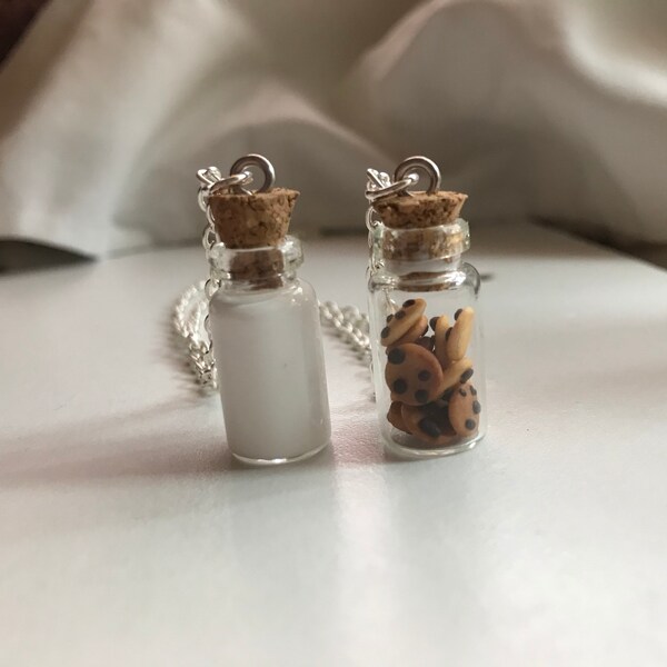 Collares de amistad de leche y galletas