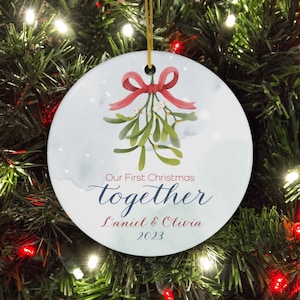 Personalisiertes erstes Weihnachten verheiratet Ornament, erstes Weihnachten als Mr & Mrs Ornament, erstes Weihnachten verlobt, erstes Weihnachten zusammen