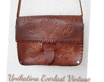 Tooled leather bag, Womans Vintage bag, Tribal bag, Hippie bag, Auburn leather bag, Festival bag, VTG Boho purse, Tooled shoulder bag,