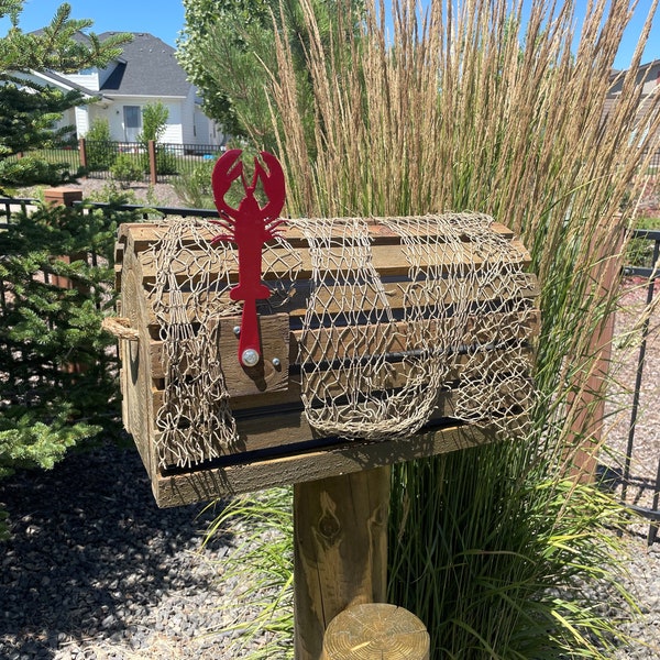Nautical Rustic 'Lobster Trap' MAILBOX w/Rope Pull & Fish Net    Options:  Natural or Stain with/without Lobster FLAG!