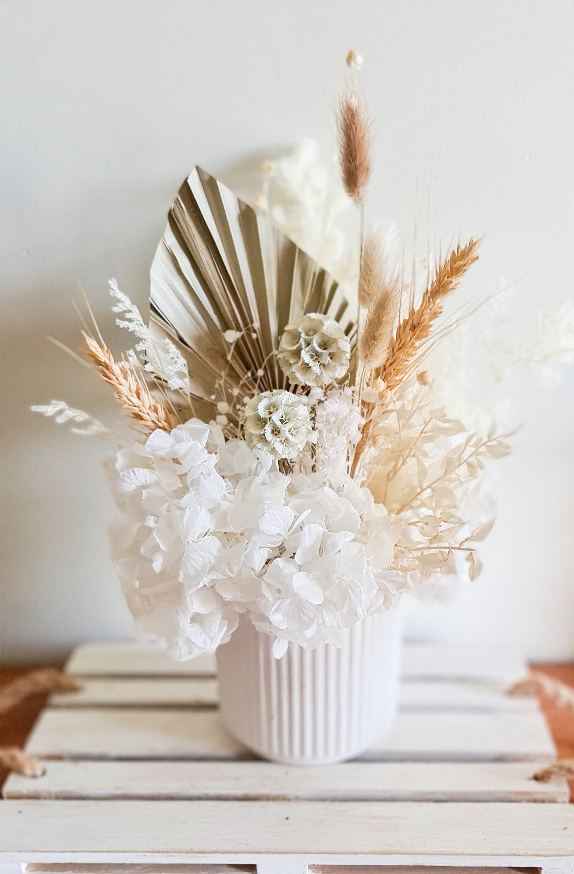 造花　フラワーアレンジメント　ホワイト　ベージュ 造花 フラワーアレンジメント ホワイト ベージュ 花 アレンジ