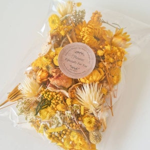 Yellow Preserved flower eco confetti dried loose flowers petals natural botanical florist DIY crafts supplies gifts weddings hampers décor