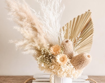 neutral white beige preserved floral arrangement in vase pampas palm banksia dried flowers everlasting bouquet natural home wedding décor