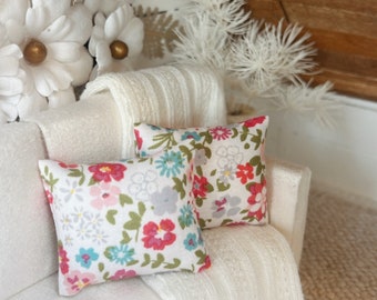 Dollhouse Miniatures decorations, dollhouse throw pillow, spring pillow, Miniature pillow, miniature decor, 1:12 scale