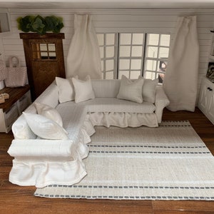 Dollhouse Miniature Area Rug 1:12 scale