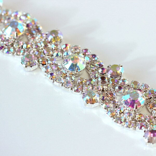 Kristall trimmen, Kristall-Applikationen, Strass, Strass Applikation schneiden Strass Applikation Kristall Schärpe Brautgürtel Stirnband Hochzeit Kopfschmuck