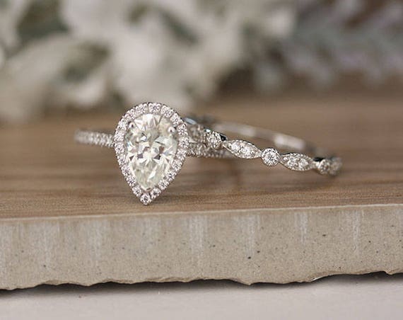 Etsy moissanite discount