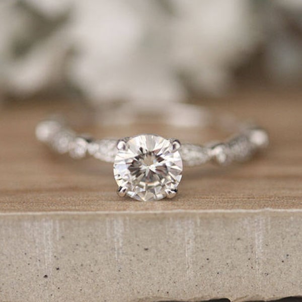 6mm Round Moissanite Classic Engagement Ring, 14k White Gold Moissanite and Diamond Ring,Moissanite, Handmade